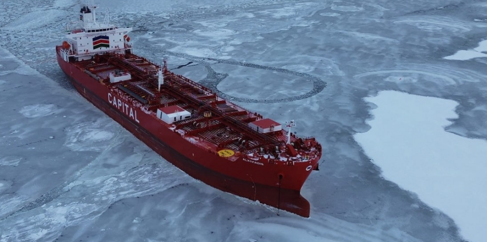 US targets insurers and tankers linked to Iran